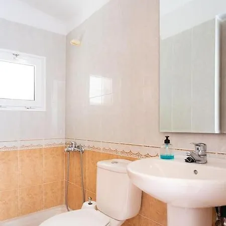 Modern 2bedroom Seaviews & Wifi *